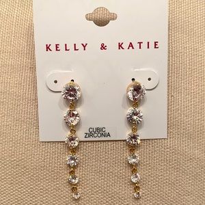 LIKE NEW Kelly & Katie Jewel Drop Earrings